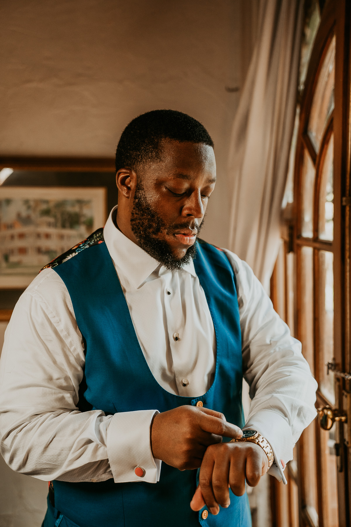 Groom getting ready at Hacienda Siesta Alegre