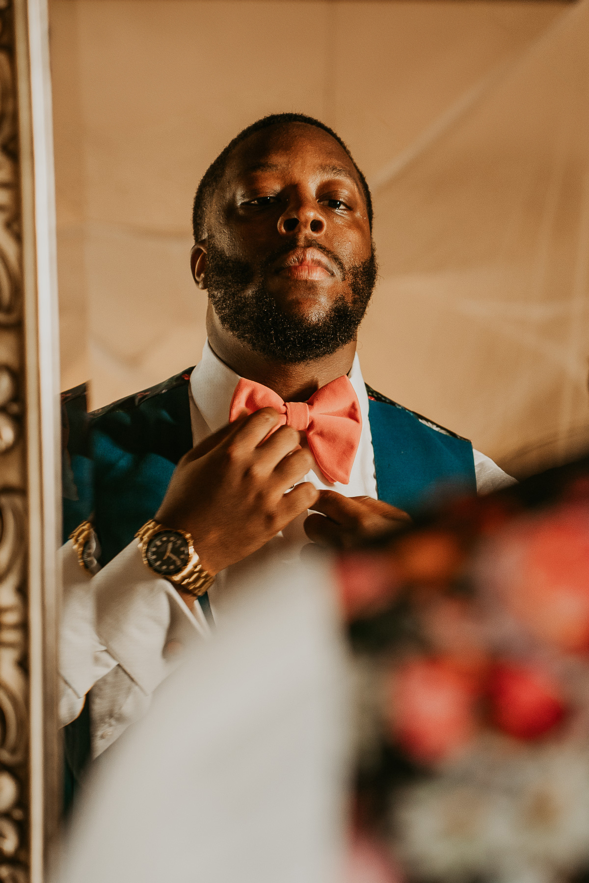 Groom getting ready at Hacienda Siesta Alegre