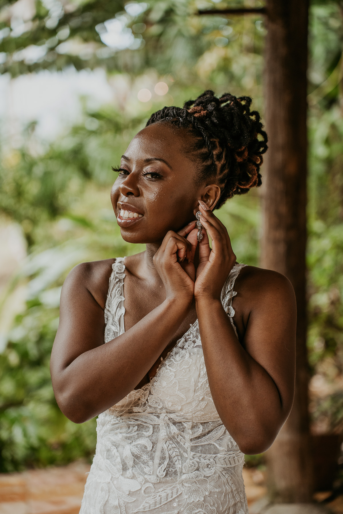 Bride getting ready at Hacienda Siesta Alegre