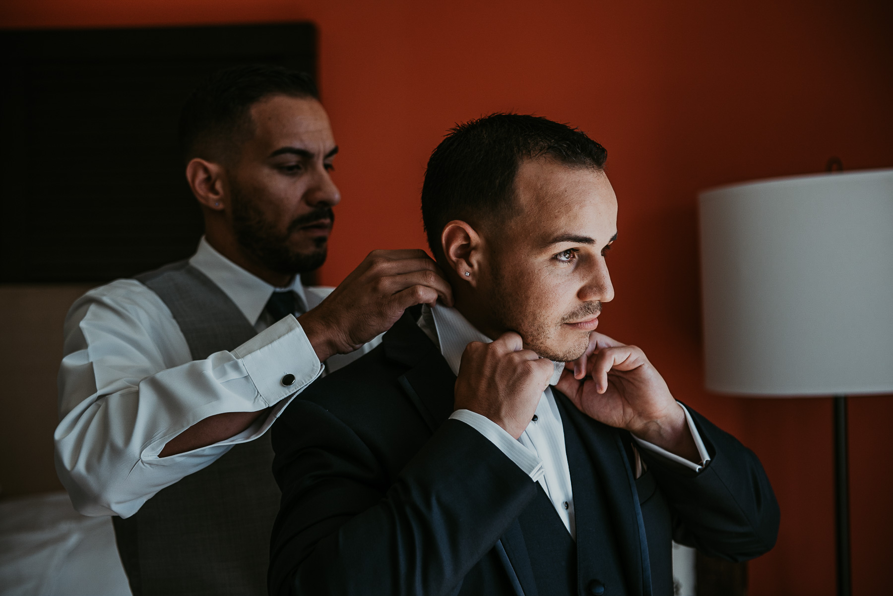 Grroom getting ready for Casa de España wedding in Puerto RIco