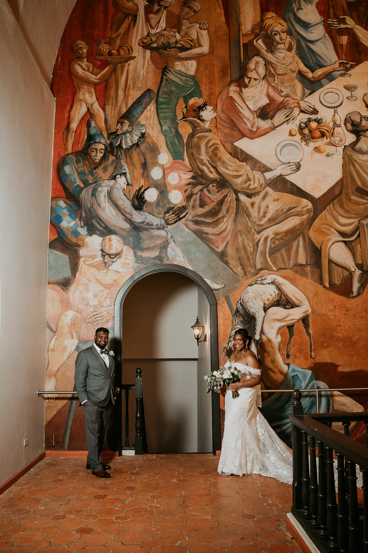 Bride and groom at Salon Campeche Hotel El Convento