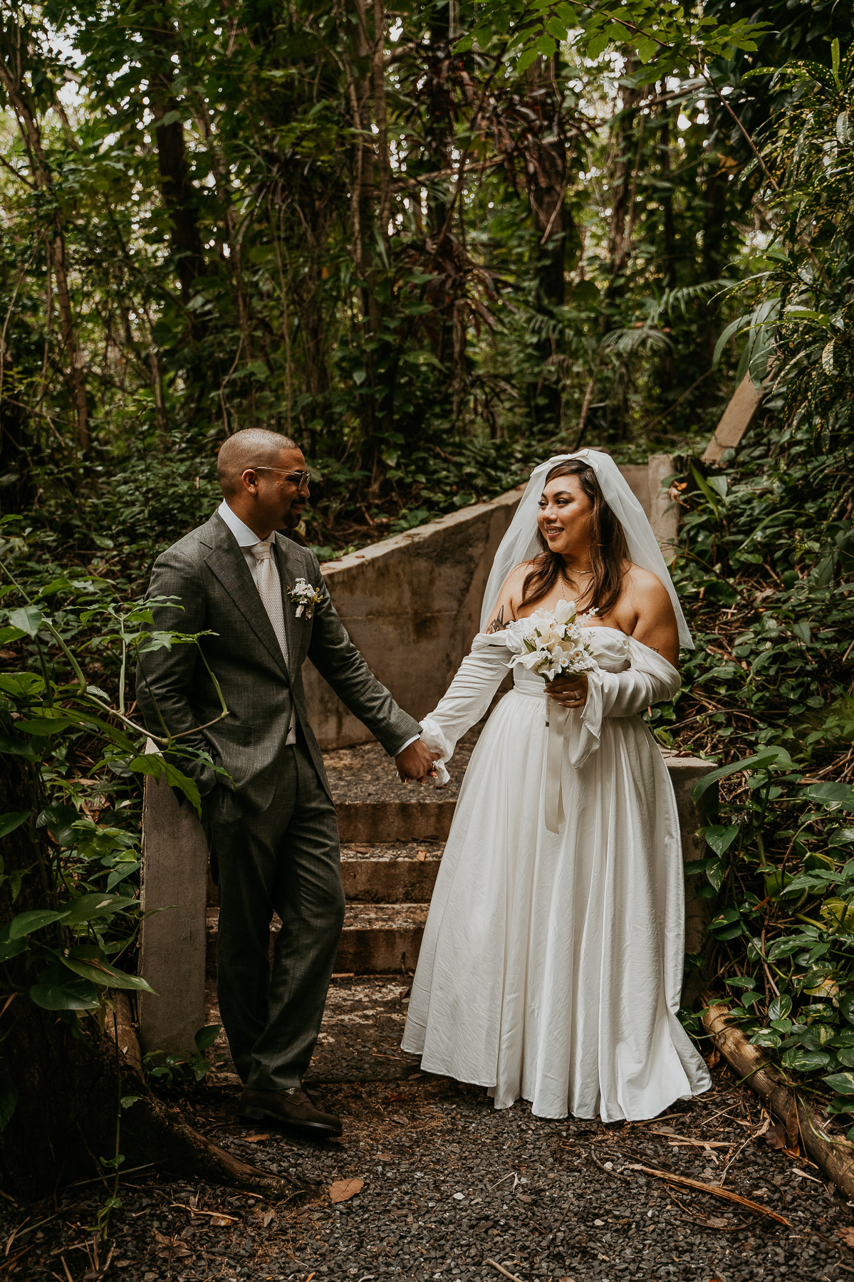 Fun candid picture of bride and groom at Dos Aguas Elopement.