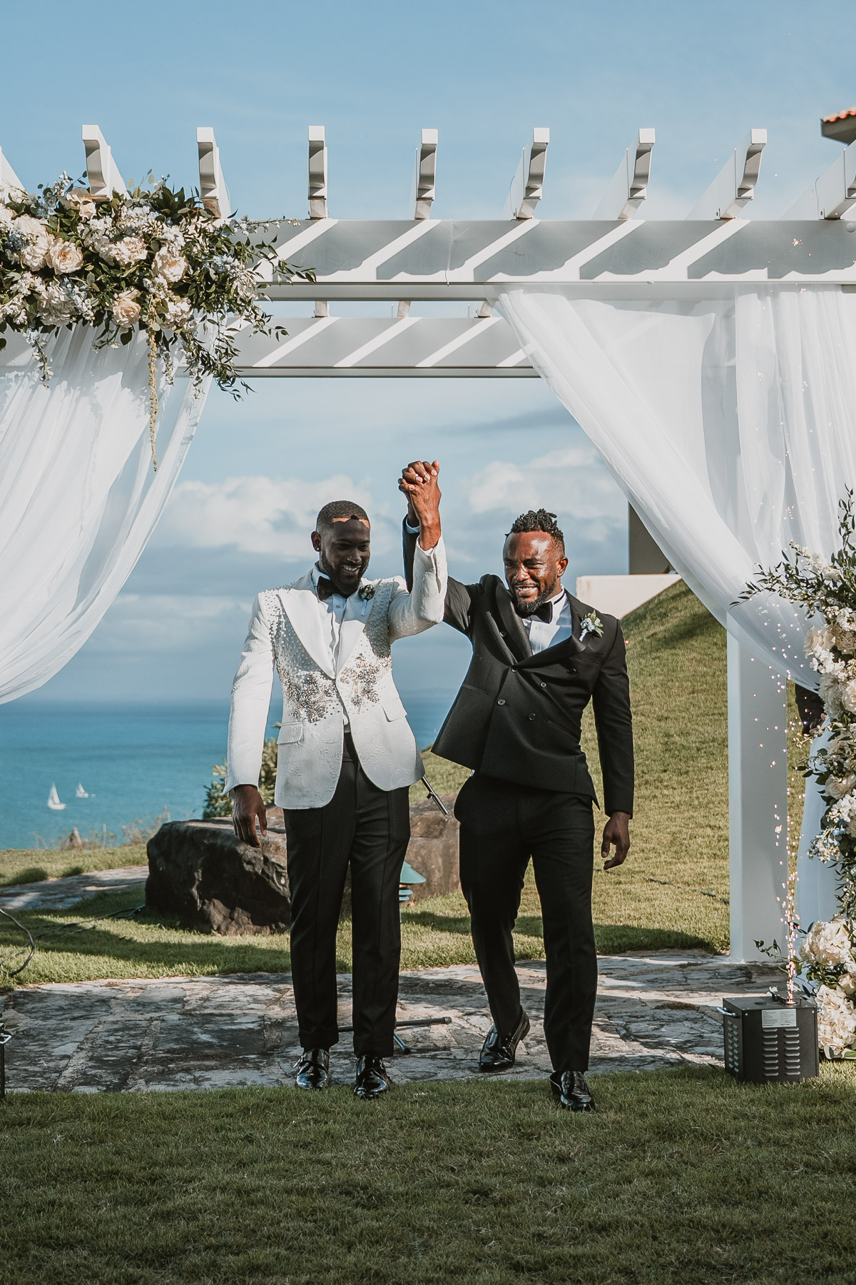 Bright sunny ceremony at El Conquistador Resort wedding venue