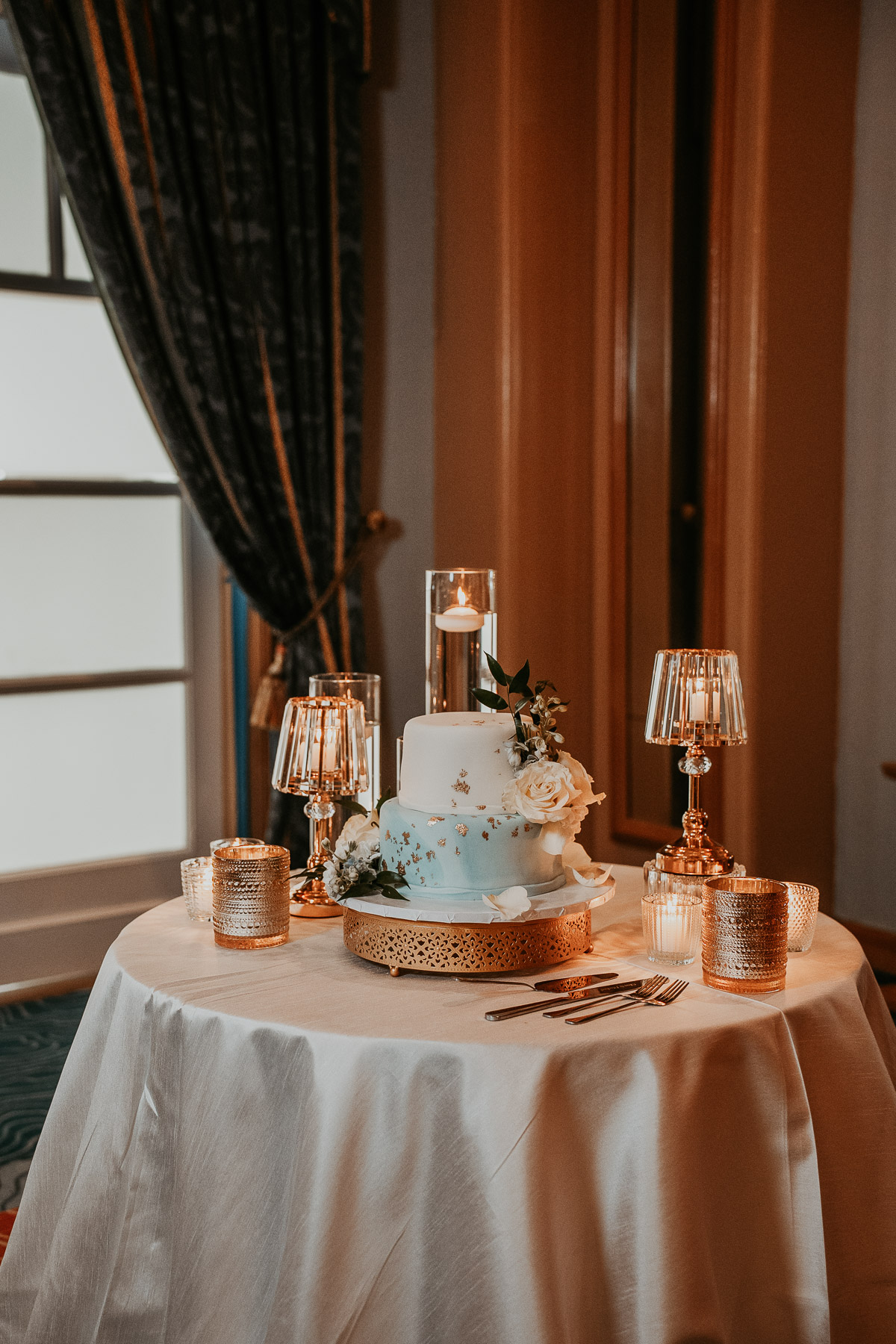 Elegant wedding cake at Puerto Rico destination wedding celebration