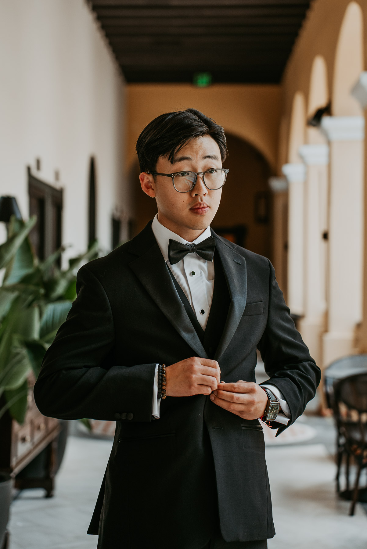 Groom getting ready at Hotel El Convento