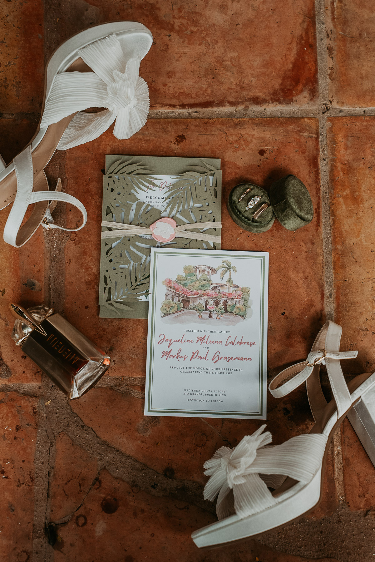 Wedding invitation suite with elegant stationery and floral details at Hacienda Siesta Alegre