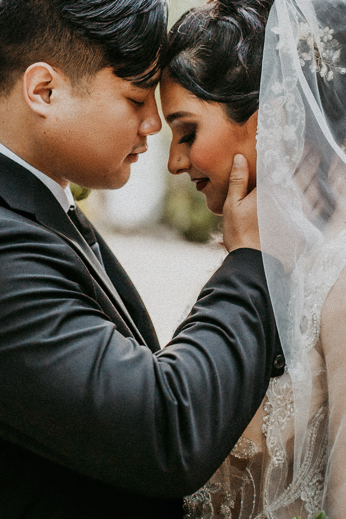 Intimate moment at Hacienda Siesta Alegre wedding