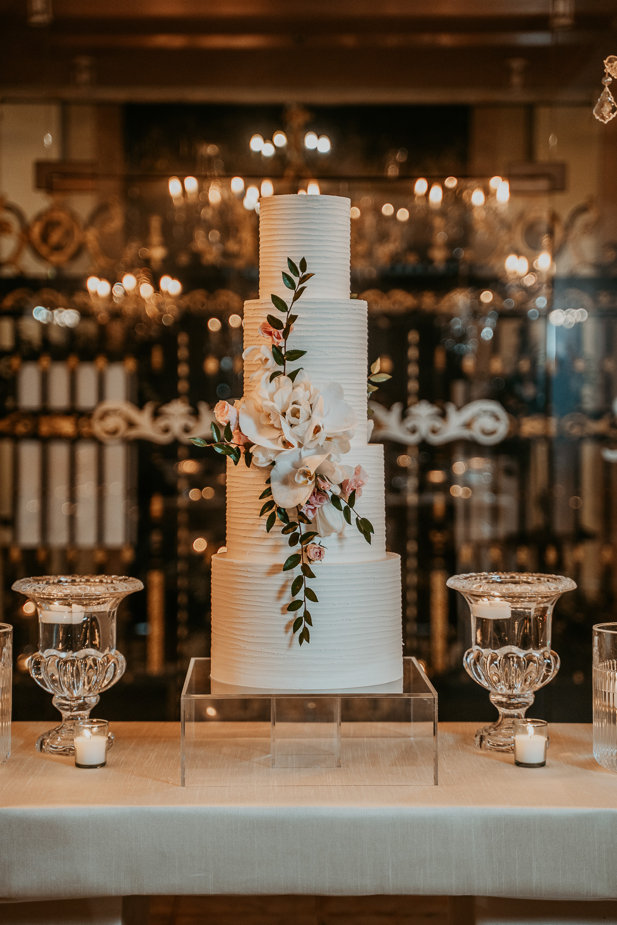 Wedding cake at Salon Campeche.