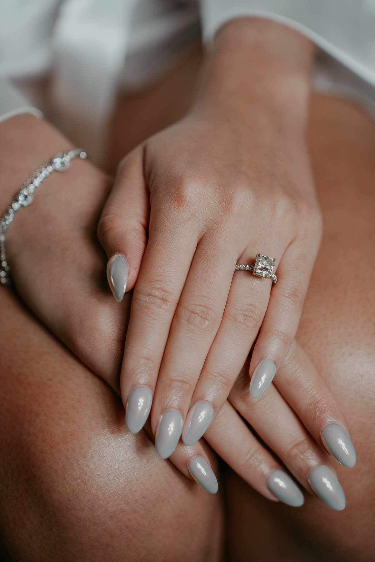 Bride showing her wedding rings during destination wedding in Puerto Rico.