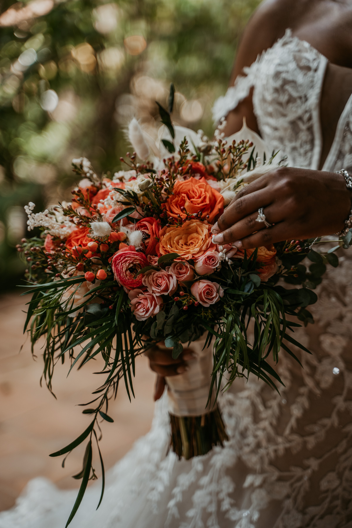 Detail of tropical bouquete for Hacienda Siesta Alegre Wedding.