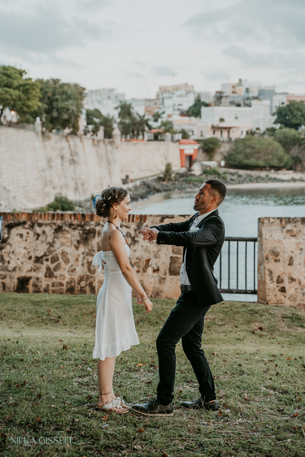 Plan your dream Old San Juan elopement with tips on locations, legal requirements, and the best spots for stunning photos