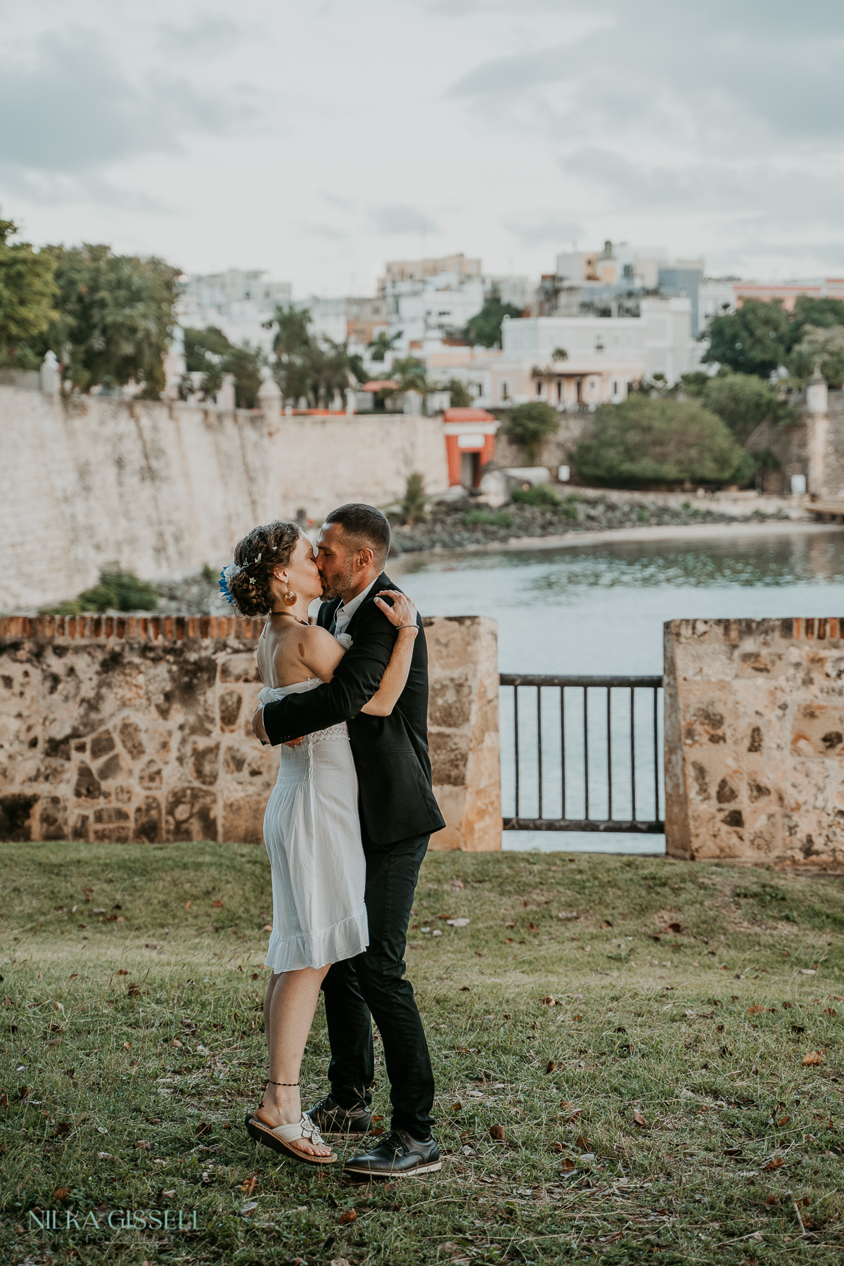 Plan your dream Old San Juan elopement with tips on locations, legal requirements, and the best spots for stunning photos