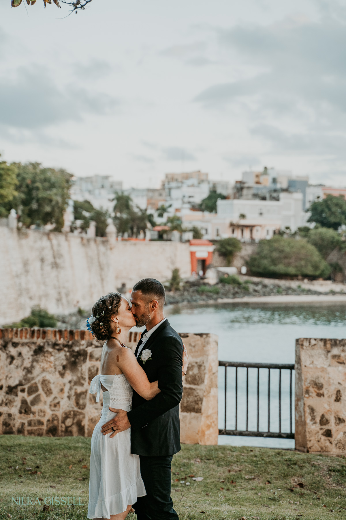 Plan your dream Old San Juan elopement with tips on locations, legal requirements, and the best spots for stunning photos