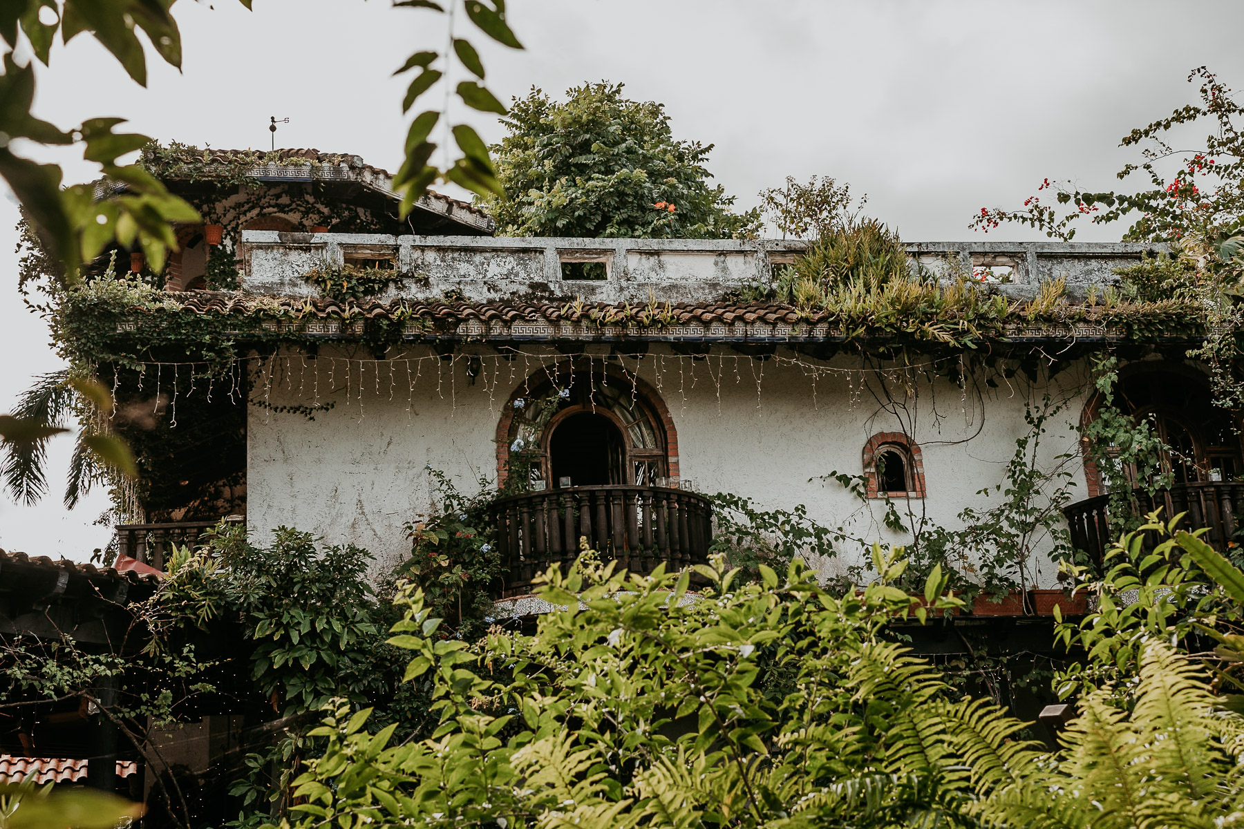 Details of Hacienda Siesta Alegre Architecture.