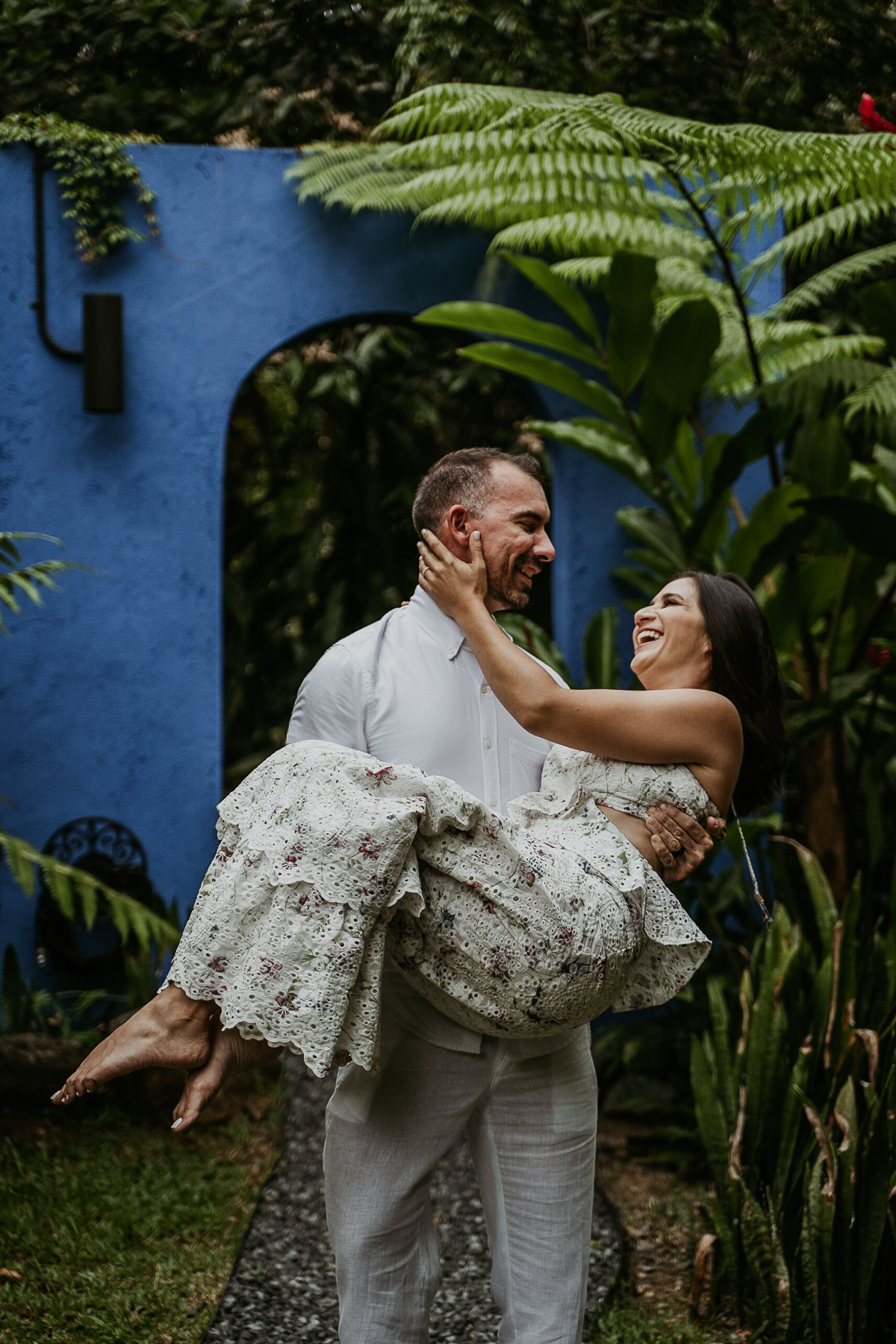 Playful moment between a couple at their coupels session in Mont Carpe Diem.