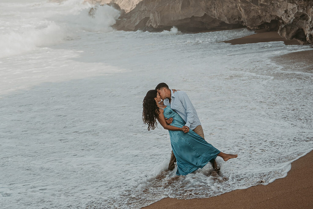 Real moments Piñones couples photos
