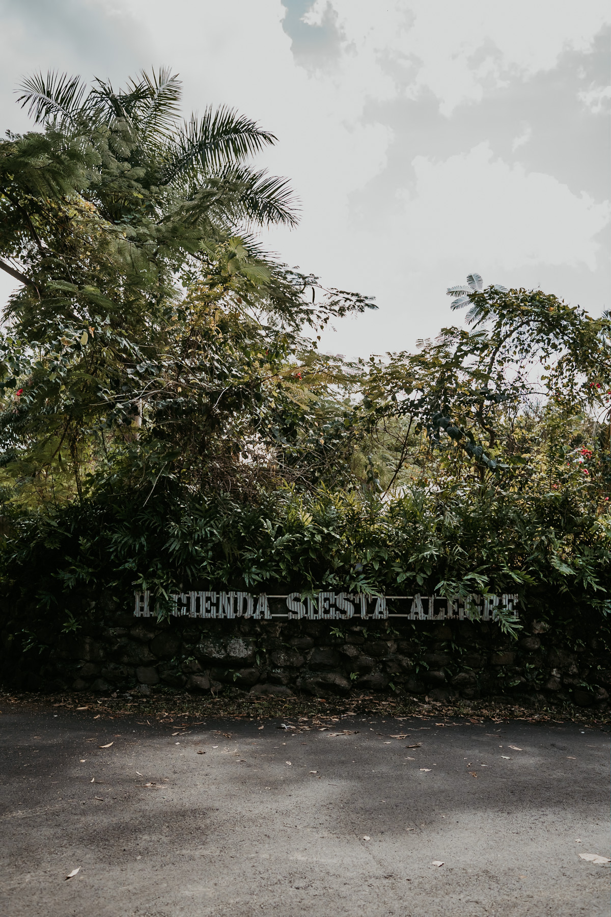 Hacienda Siesta Alegre entrance