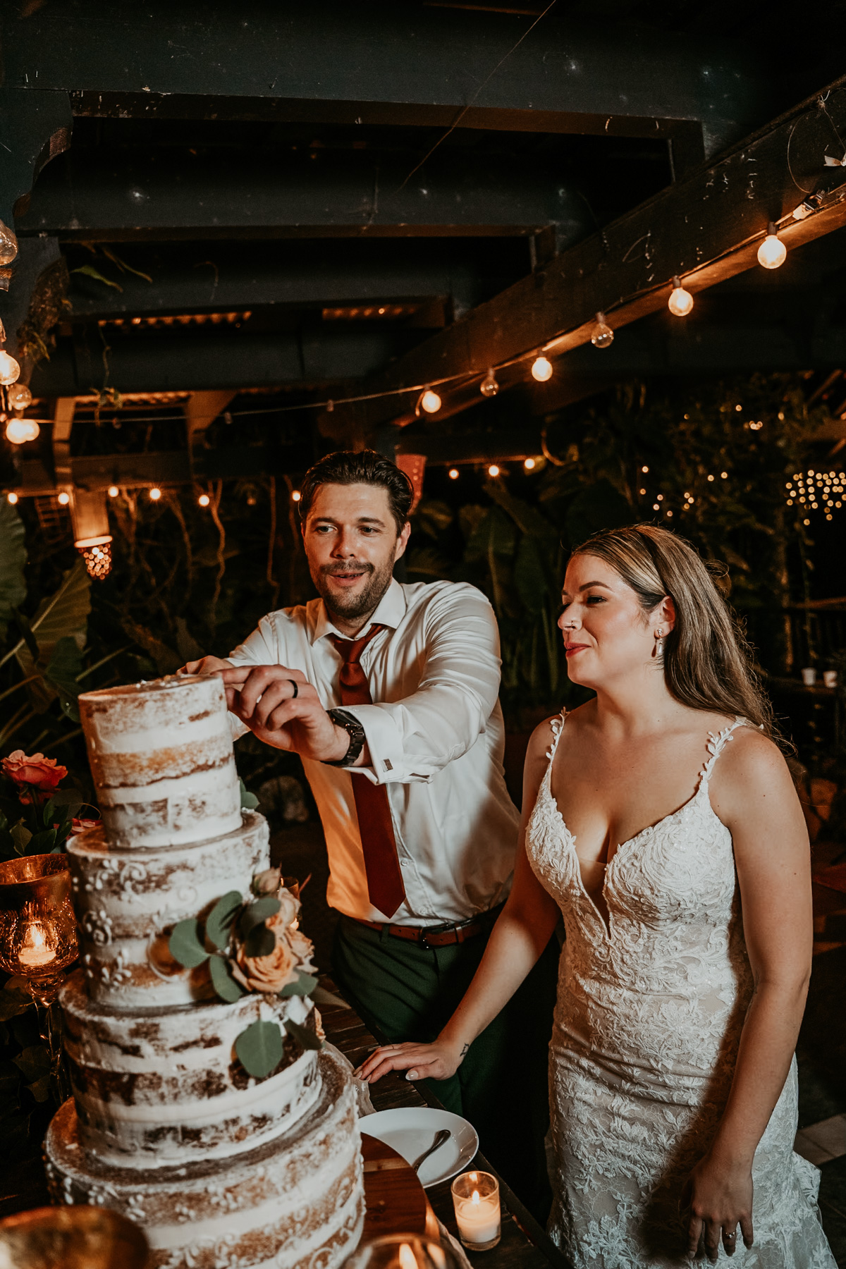 Cake cutting at Hacienda Siesta Alegre for Destination Weddings