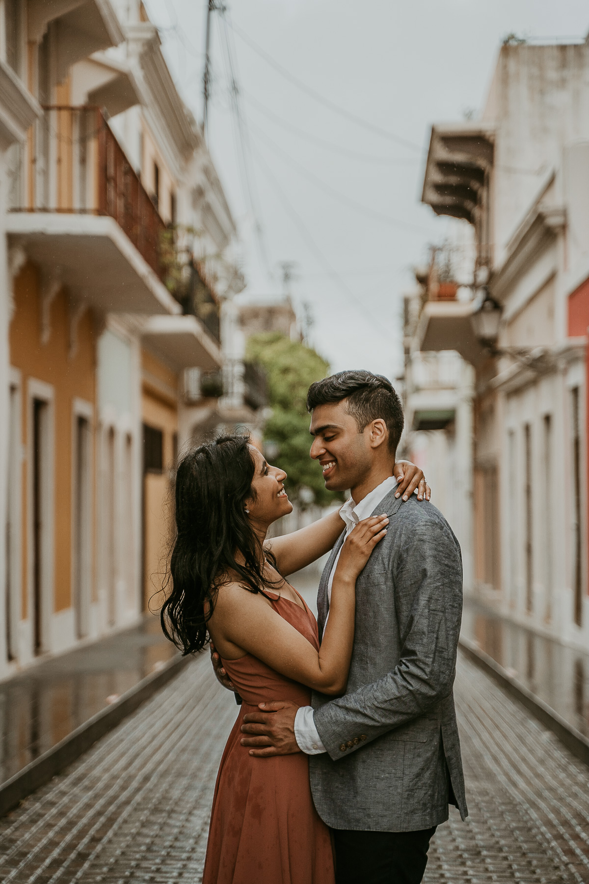 The Perks of Early Morning Couples Sessions at Old San Juan Puerto Rico