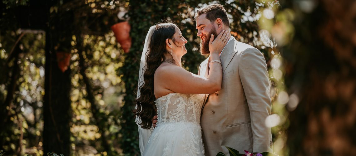 Hacienda Siesta Alegre Wedding Couple at the bridge