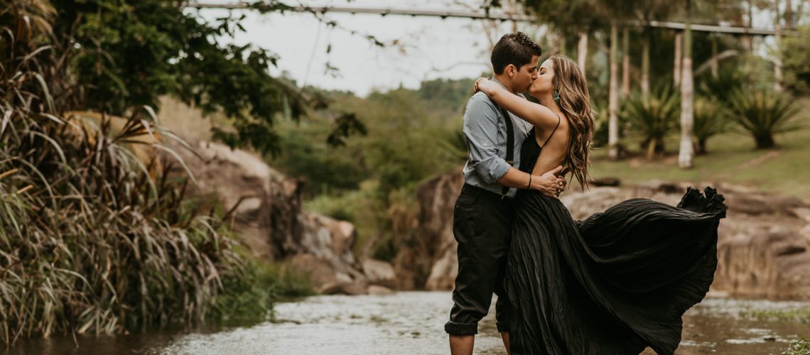 Love Story Engagement at Jardín Botánico of Caguas